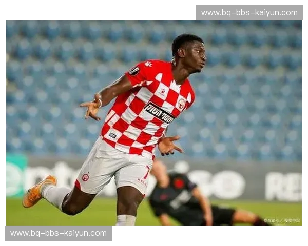 布拉格斯VS尼斯：一场跨越时空的足球盛宴，谁将书写荣耀新篇？